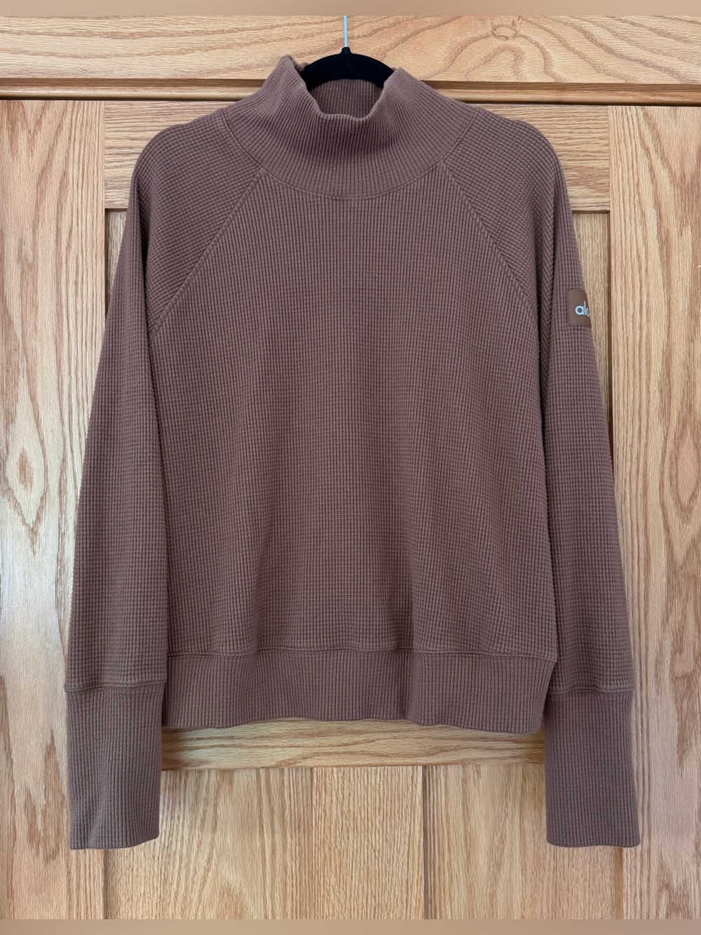 ALO Waffle Weekend Escape Mock Neck - Brown - Size Large 🤎